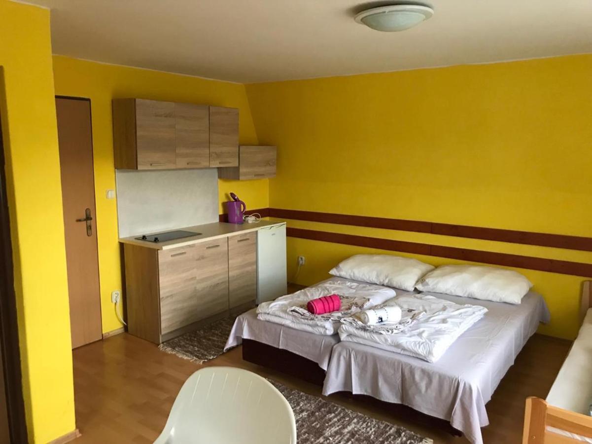 Apartmany Ingrid Bešeňová Eksteriør bilde