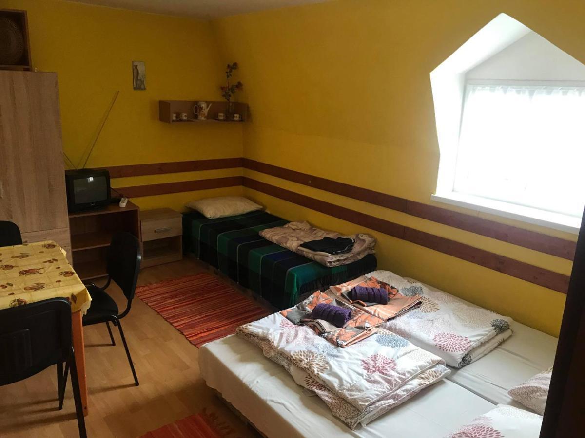 Apartmany Ingrid Bešeňová Eksteriør bilde